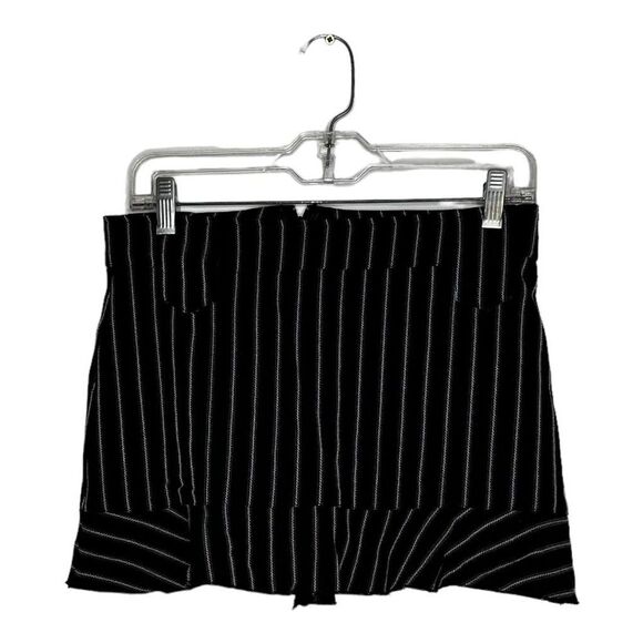 Attempt Black Mini‎ Skirt - Picture 1 of 5